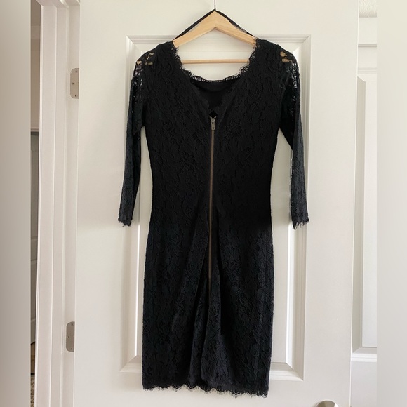Zarita Lace Shift Dress - Picture 4 of 5